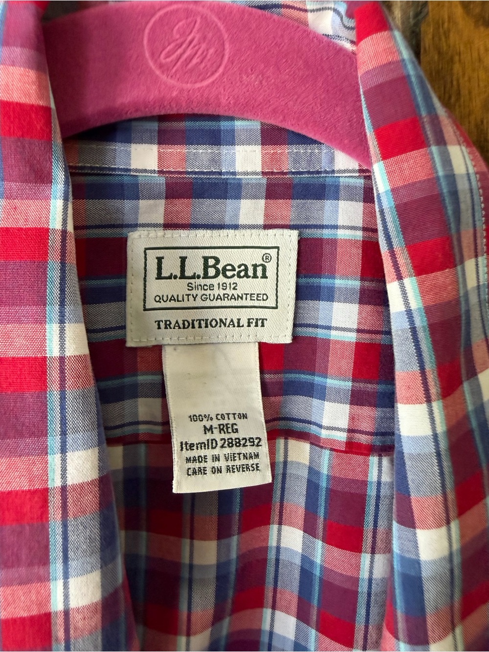 Like new 100% cotton men’s button down plaid LL bean red blue long sleeve shirt - Picture 2 of 5